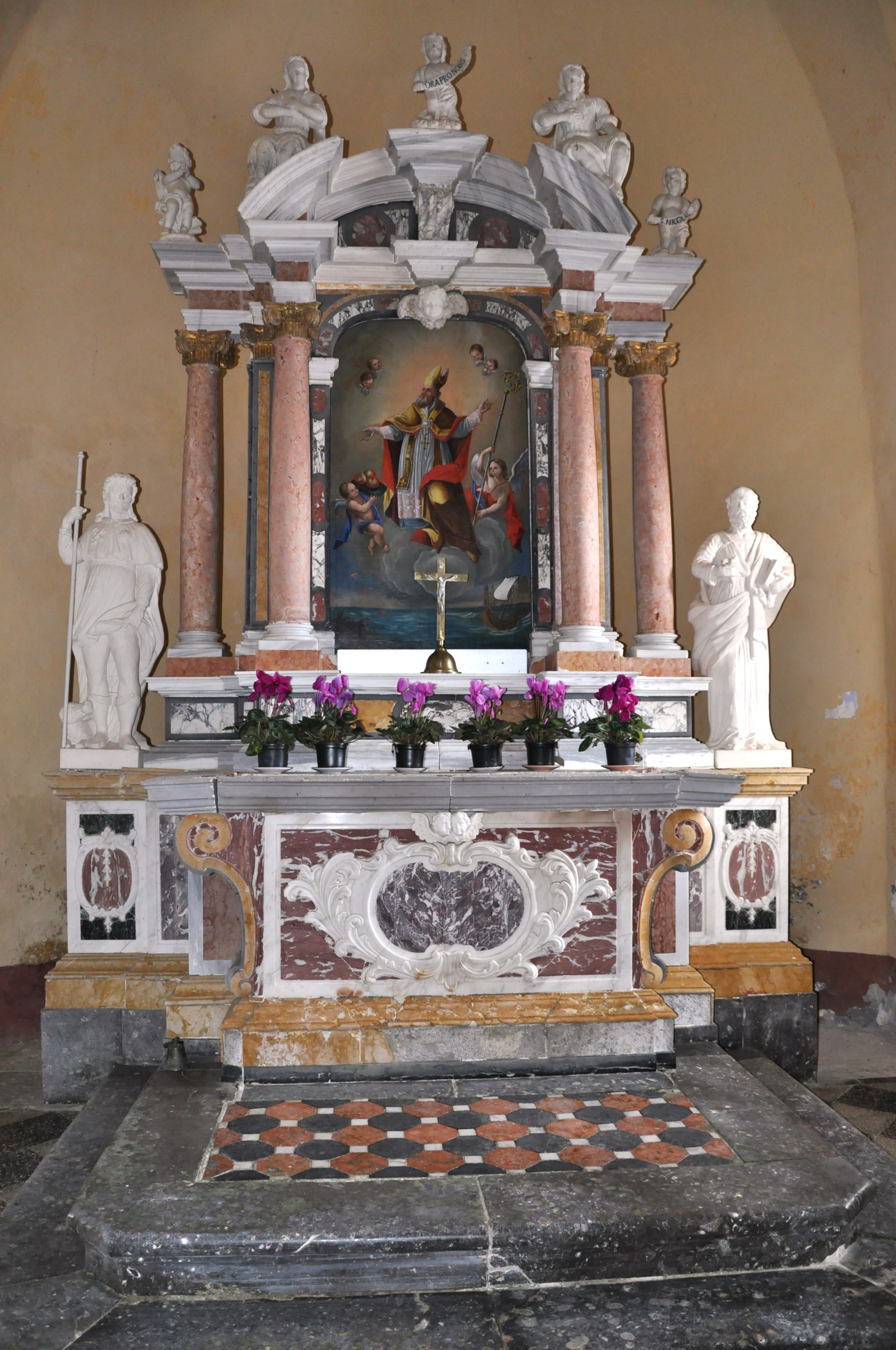 11-2 oltar sv. Nikolaja